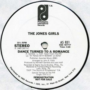 画像: The Jones Girls - Dance Turned To A Romance  12" 