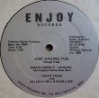 画像1: Dougé Fresh With D.J. Chill Will & D.J. Barry Bee - Just Having Fun  12"